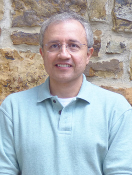Dr. Richard E. Castillo - Ophthalmologist//Assistant Dean for Surgical Training and Education
